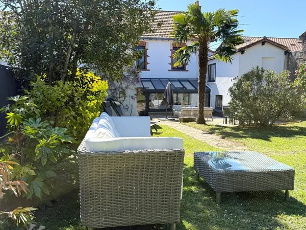 Maison à vendre Le Pallet - Grande maison familiale en cent