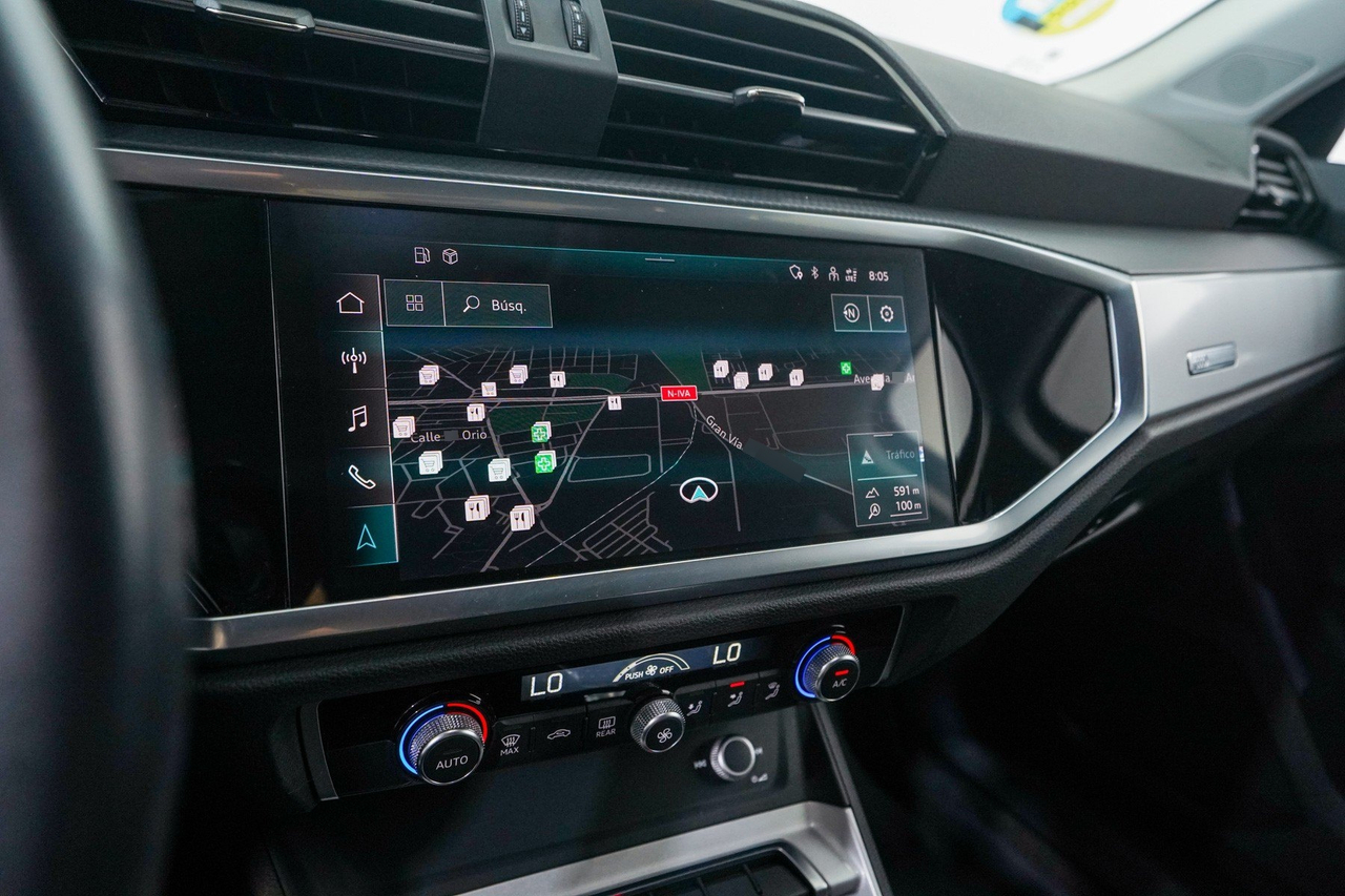 Audi Q3 — photo 29