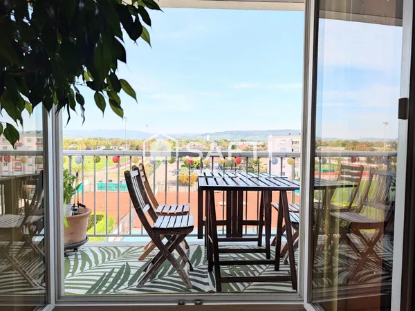 lumineux 5p dernier étage avec ascenseur, 86m², 3 chambres, cave et garage