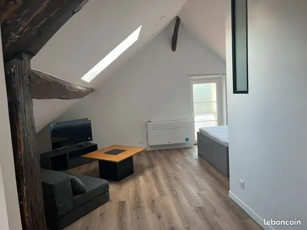 Villejust - t1 42m² au sol meublé