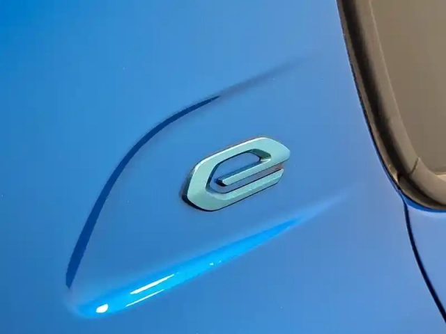 Peugeot 208 electrique 50 kwh 136ch — photo 8