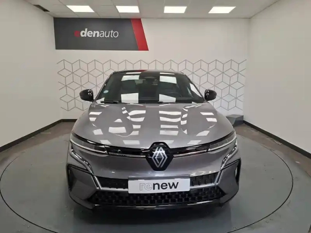 Renault Megane e-tech ev60 220 ch super charge — photo 7