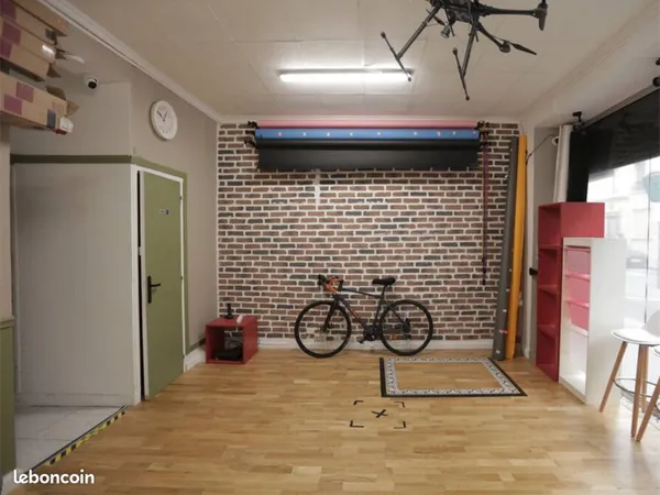 Local commercial 43 m² PARIS