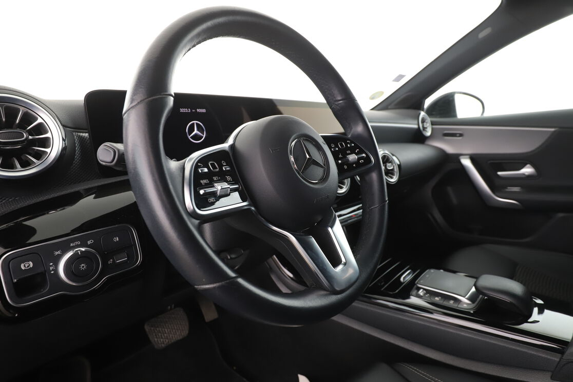 Mercedes-Benz Classe A 200 d Progressive Line 8G-DCT — photo 10