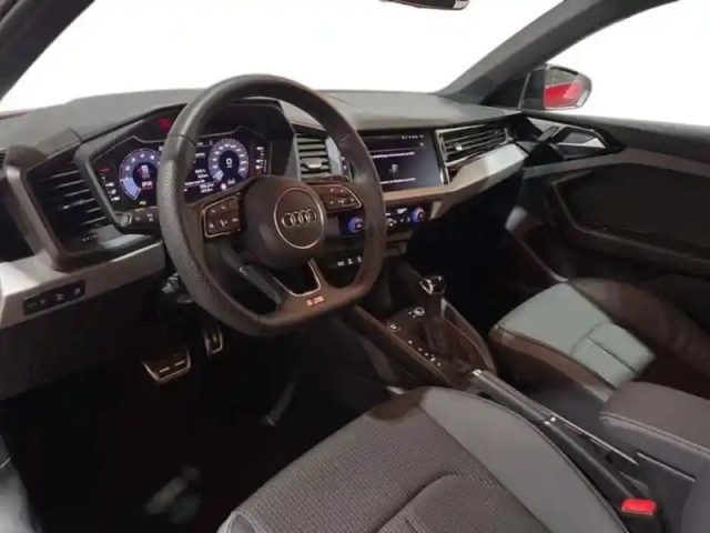 Audi A1 35 tfsi 150 ch s tronic 7 s line plus — photo 6