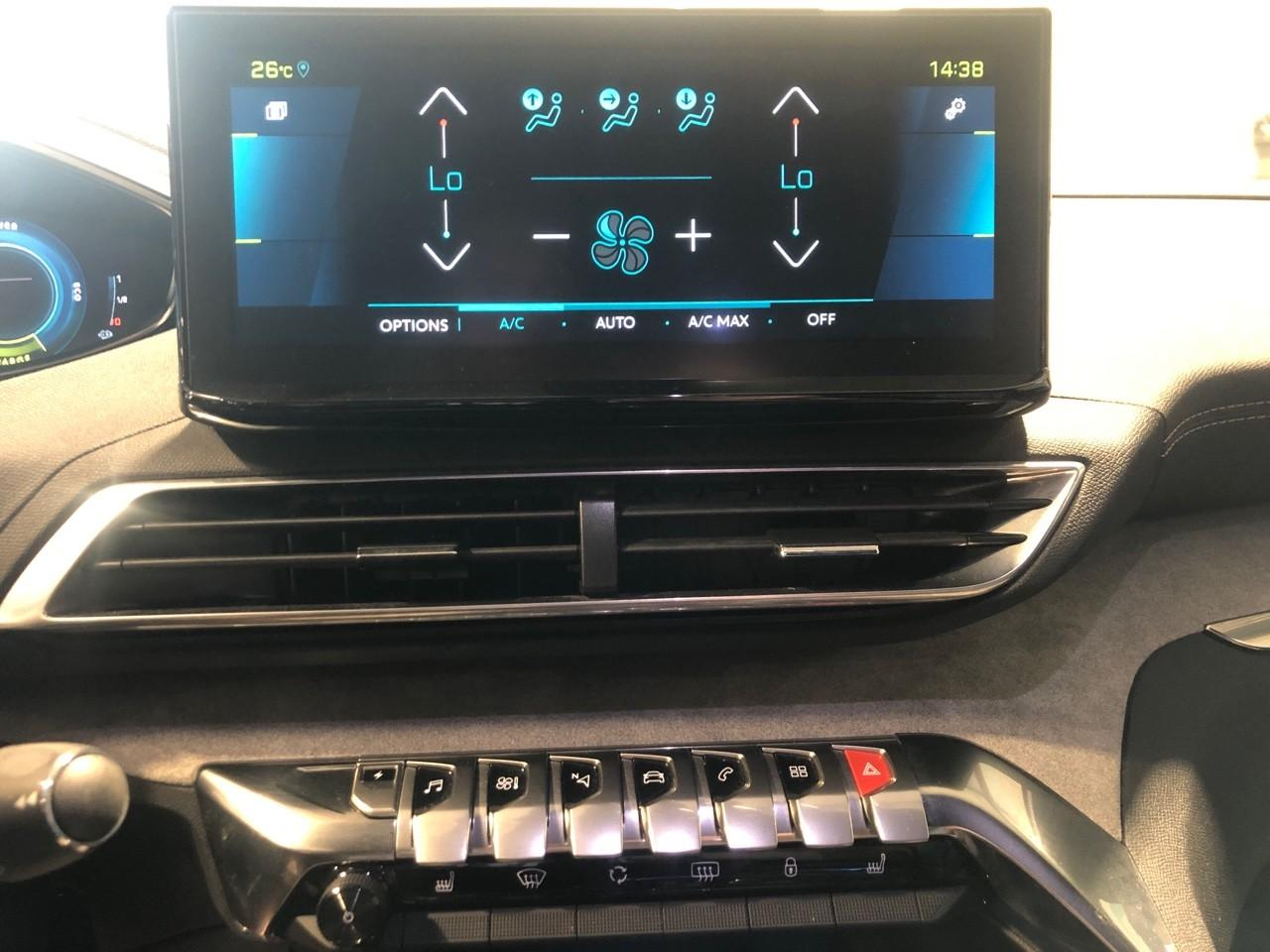 Peugeot 3008 hybrid 225 e-eat8 gt — photo 17