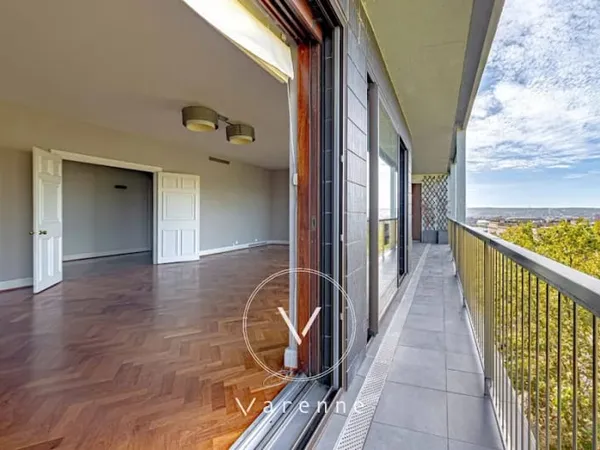 Appartement 5 pièces 156 m²