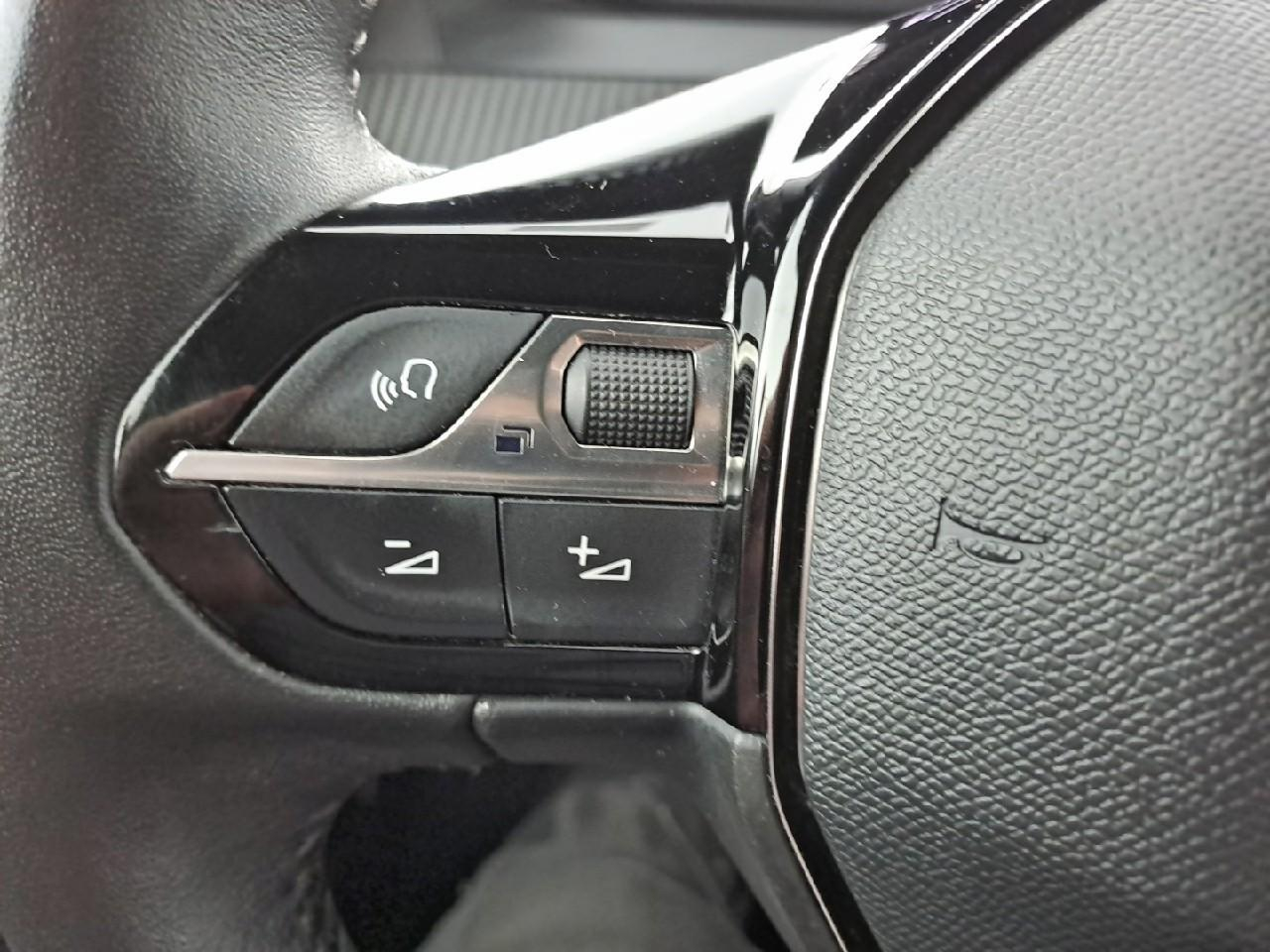 Peugeot 2008 puretech 100 s&s bvm6 active pack — photo 29