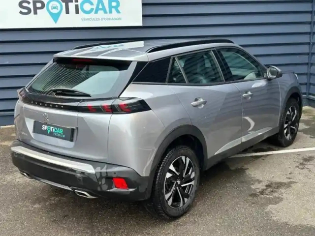 Peugeot 2008 1.2 puretech 130ch s&amp;s allure — photo 6