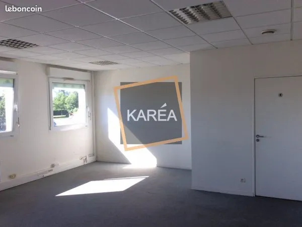 BUREAUX 57 m² MAGNY LE HONGRE