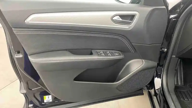 Renault Arkana mild hybrid 140 edc fap - 22 — photo 28
