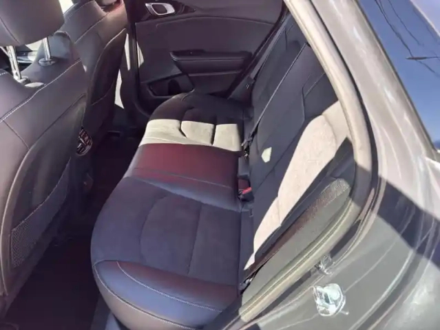 Kia Xceed 1.5 t-gdi 140 ch dct7 gt-line premium — photo 12