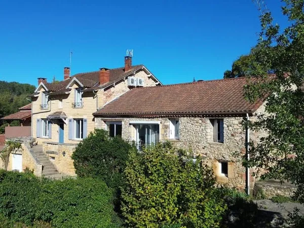 Maison 10 pièces 220 m²