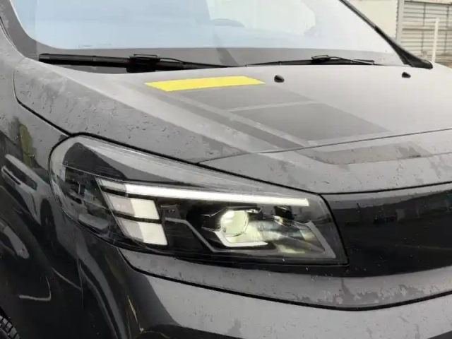 Opel Vivaro fg m 2.2 diesel 180ch sportive automatique — photo 2