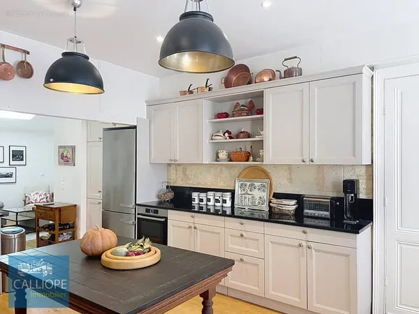 Superbe maison de charme au coeur du village.