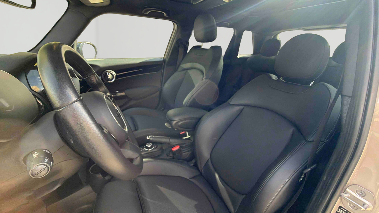 Mini Hatch 5 Portes Cooper 136 ch DKG7 — photo 11