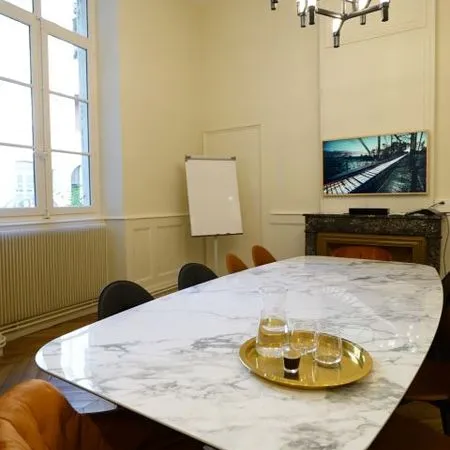 Bureau à louer pour 2 postes