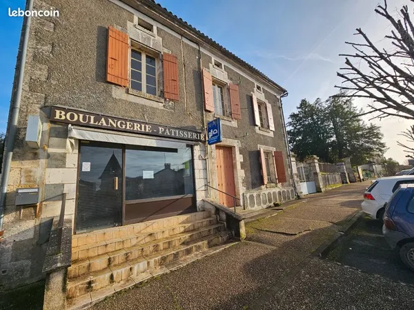 Maison et ancien commerce