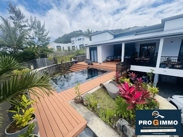Coup de coeur : Villa standing, piscine et jardin tropical - M