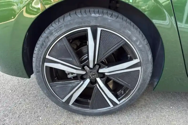 Peugeot 308 puretech 130ch s&amp;s eat8 — photo 40