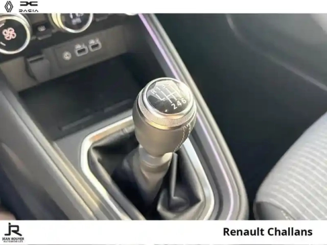 Renault Clio 1.0 tce 90ch techno - 25 — photo 6