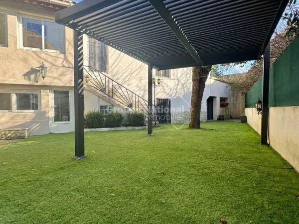 Maison 179 m² proche gare avec jardin et terrasses