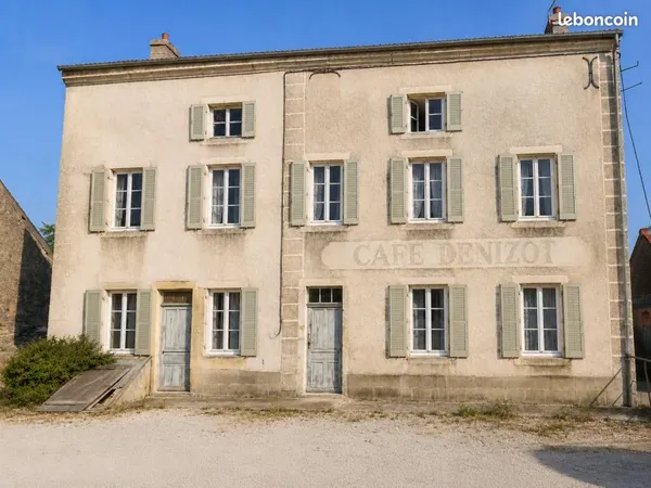 Immeuble 740 m²