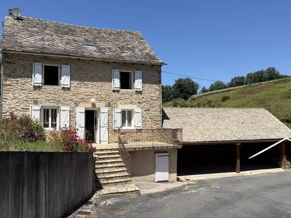 Maison Ancienne En Pierre 100 m² sur 3,6 hectares