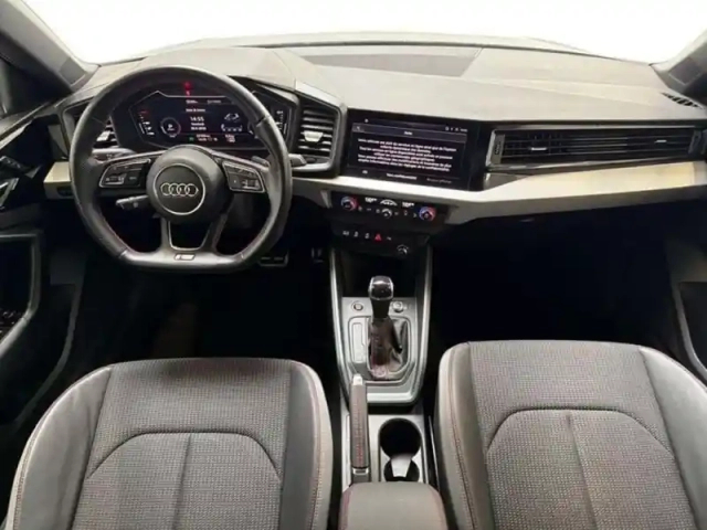 Audi A1 35 tfsi 150 ch s tronic 7 s line — photo 8