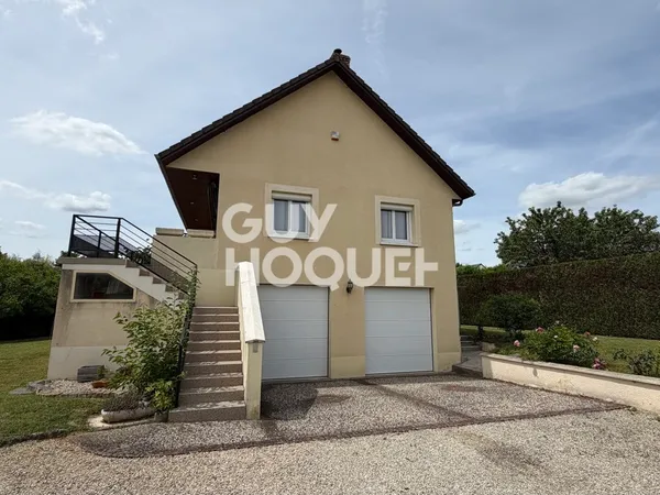MAISON À VENDRE DE 8 PIÈCES DE 182,00 M²
