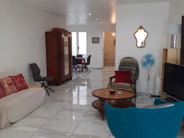 2 Pièces · 70 m² 2 Pièces, Olonzac 34210