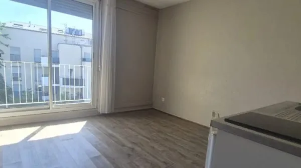 Studio 1 pièce 17 m²