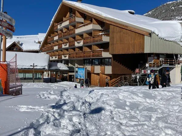 Alpe d'Huez bel appartement emplacement 1er ordre skis aux pieds