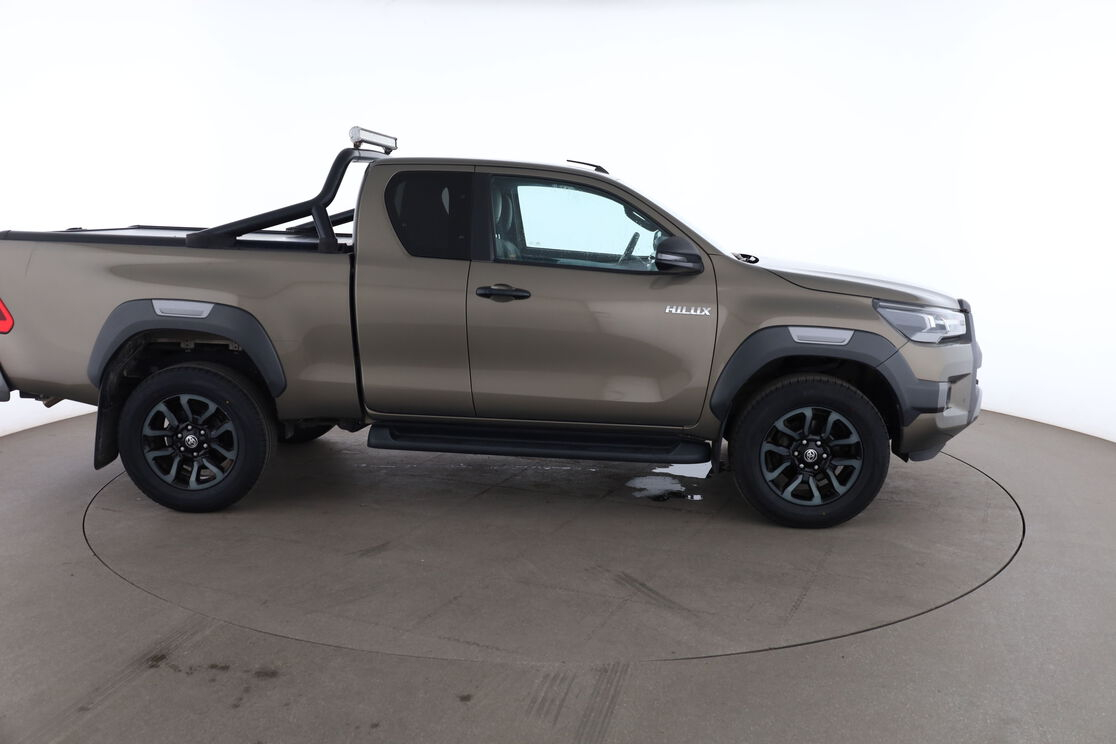 Toyota Hilux 4WD 2.4 D-4D X-Tra Cabine Invincible — photo 6