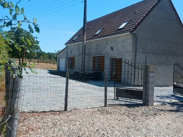 Maison en campagne proche Écommoy