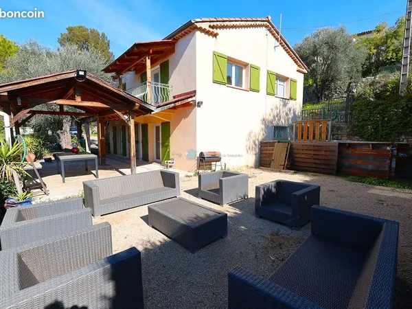 Villa 7 pièces 160 m²