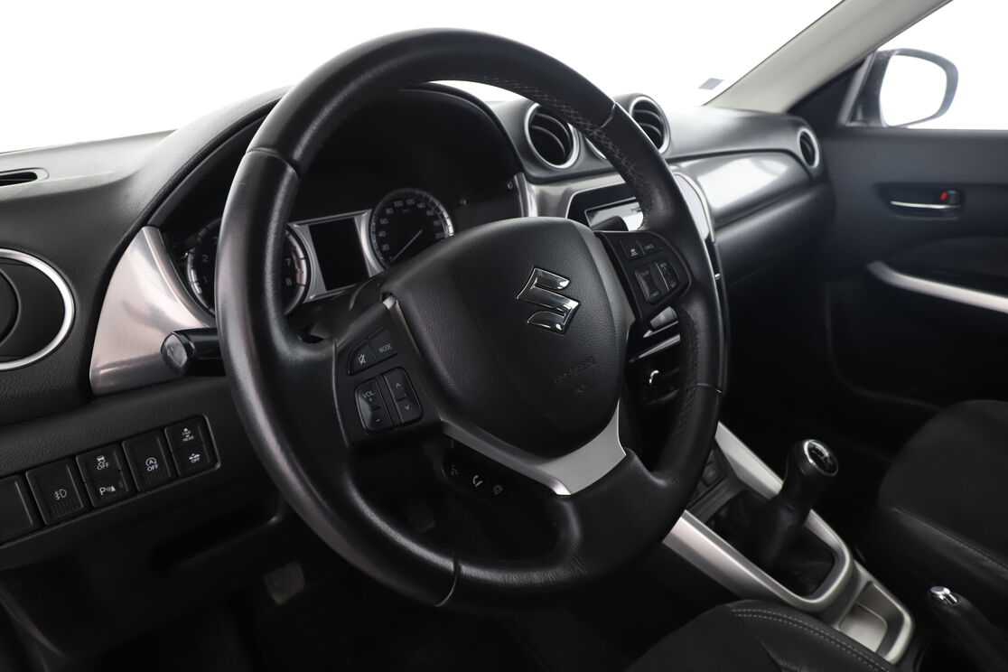Suzuki Vitara 1.6 VVT Pack — photo 10