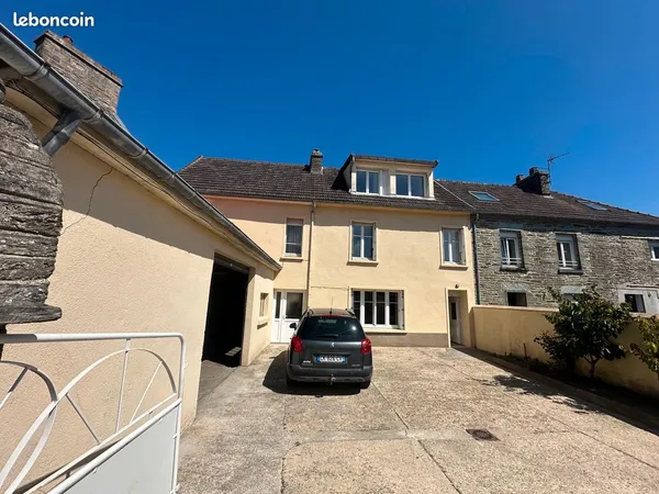 Maison Location Cherbourg-en-Cotentin 4p 81m² 965€