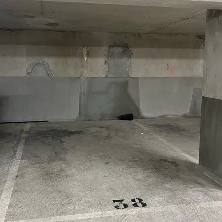 Place de parking sécurisée