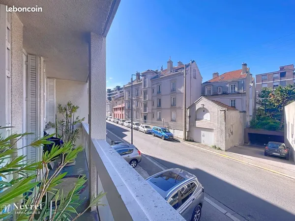 Appartement 6 pièces 125 m²
