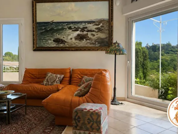 Maison familiale, généreuse et à la vue magnifique