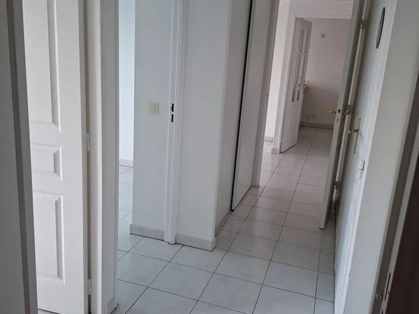 Location F2/3 avec Garage