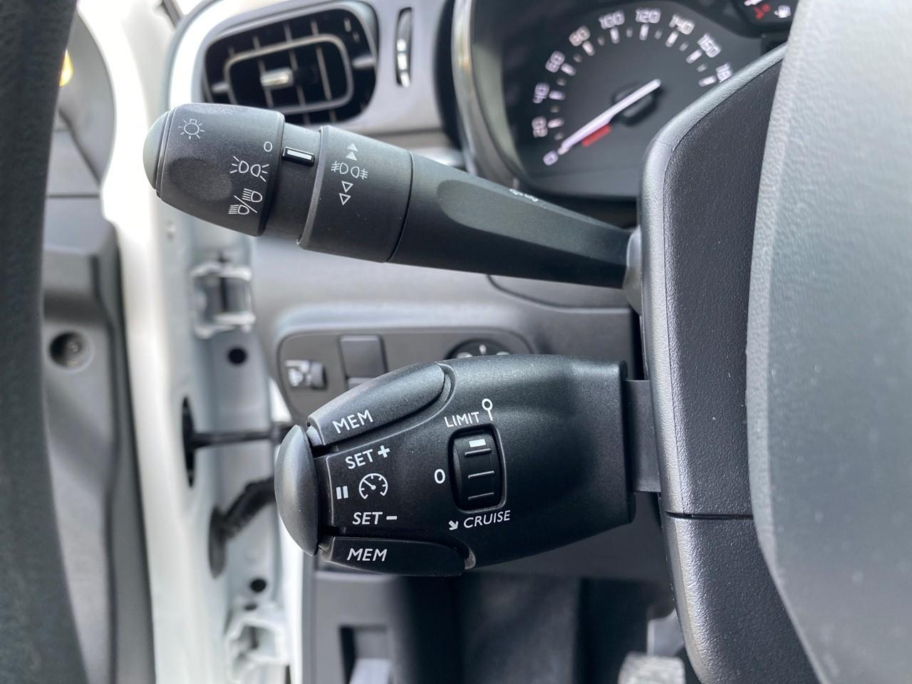 Citroën C3 1.2 puretech 110ch s&s feel pack 124g — photo 18
