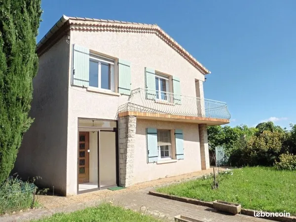 Maison 8 pièces 192 m²