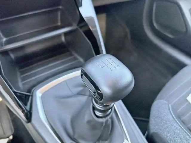 Peugeot 208 puretech 100 s&amp;s bvm6 style — photo 24