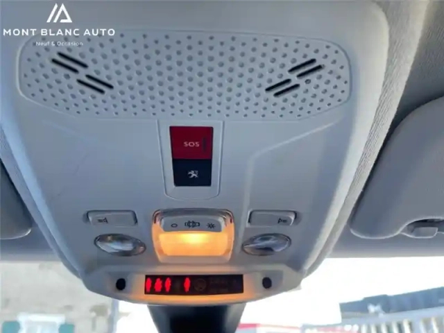 Peugeot 208 electrique 50 kwh 136ch — photo 19