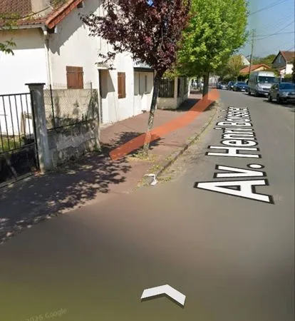 Un bien immobilier maison studios avec jardin