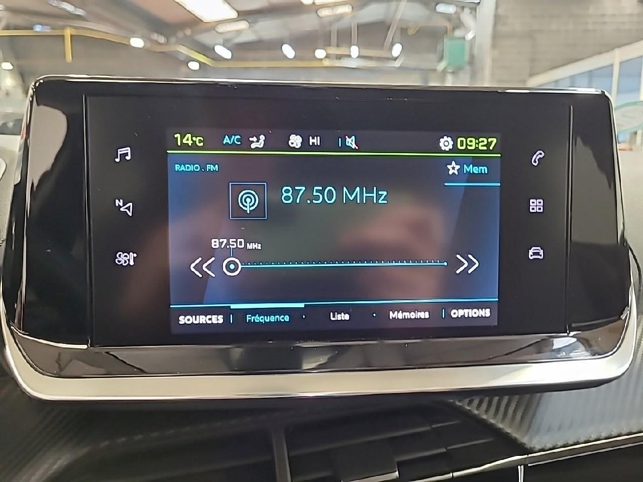Peugeot 2008 electrique 136 ch allure pack — photo 11