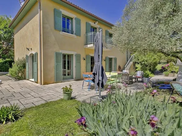 Maison 7 pièces 140 m²