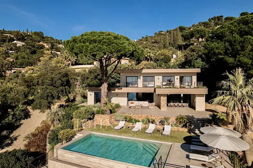 Propriété 12 pièces 400 m²